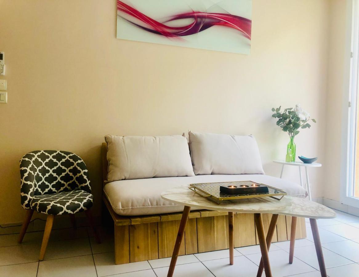 Mon Appart Avec Terrasse Et Piscine Roquebrune-Cap-Martin Zewnętrze zdjęcie